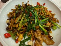 -鑫巴蜀小镇 · 水煮鱼专研店(玉桥店)