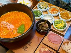 -银米·云南传统过桥米线(双廊黑金冠店)