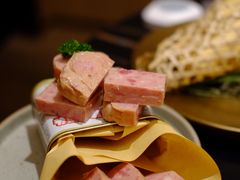 -斯普汇生蚝牛排馆(中骏世界城店)