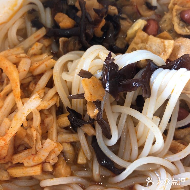 它是香而不腐的，闻之开胃，想之流涎，吃之打滚