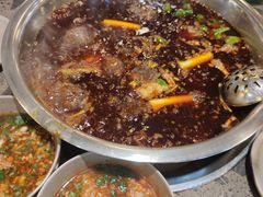 -肖肖酸萝卜鱼火锅(总店)