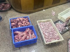 -标记美食新鲜猪杂(兴南大道店)