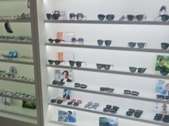 -诺柯视眼镜-蔡司依视路官方工厂店(淞南一店)