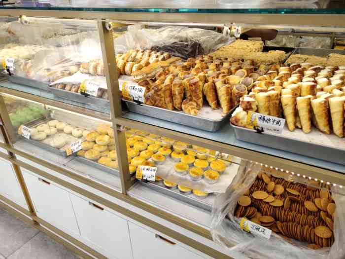 爱德顺糕点食屋(利民道店)-"一直长草他家的巧克力拿破仑,其实平时不