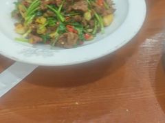 -湖南人家湘菜馆(镇江路店)