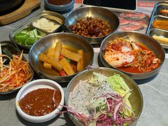 -草家酱蟹炭火烤肉店(珲春南路一店)