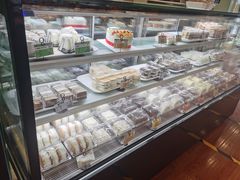 面包甜点陈列柜-新侨三宝乐面包店(崇文门店)