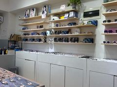 -天空之镜眼镜店蔡司依视路授权店(天通苑店)