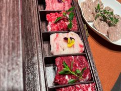 -左庭右院鲜牛肉火锅黑金店(陆家嘴中心店)