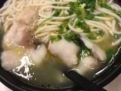 -鑫花溪牛肉米粉(凤凰街创始总店)