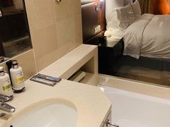 -广州白云机场雅高铂尔曼大酒店