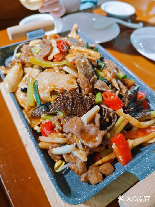 南宁饭店·小嘟来食街老友炒牛杂图片