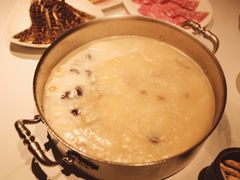 招牌松茸清汤底-洋房火锅(新天地店)