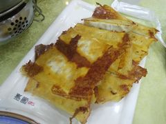 特色三鲜大锅贴-普天和酒楼·新津菜·烤鸭(天津之眼店)