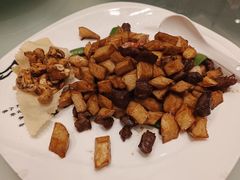鸡腿菇炒牛肉粒-御口福(王圣堂店)