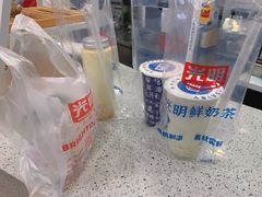 -光明新鲜屋·鲜乳茶(乾坤店)