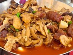 -南渝食府.墨脱石锅松茸鸡