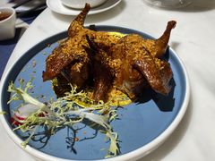 避风塘烤乳鸽-点都德·毕德寮