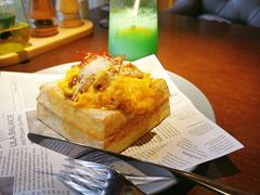 -卡普里披萨·牛扒·下午茶