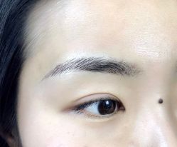 -一个差评成就的纹眉店