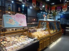 面包甜点陈列柜-林记开心动物奶油生日蛋糕(万象店)
