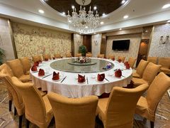 -东豪园林海鲜酒家(南港路辅路店)