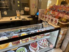 -花花卷卷·鲜食蛋糕(静安久光百货店)