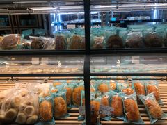 面包甜点陈列柜-罗莎蛋糕(魔法师司门口店)