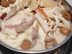 -三人行骨头王火锅(长寿店)