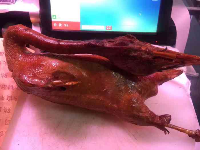 犟老头犟大妈烤鹅(埠西店)-"年前到埠西市场买东西,顺便想买点东西