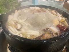 -南渝食府.墨脱石锅松茸鸡