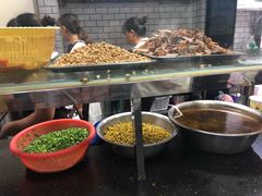-覃肥叔桂林米粉(粮道街店)