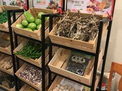 -丹江口渔村·湘味厨房(桃园店)