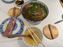 -镇南锅盖面馆(解放路店)