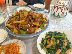 -汗腾格里·风味餐厅(新疆驻京办店)