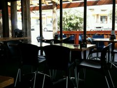 -12 Rocks Beach Bar Cafe