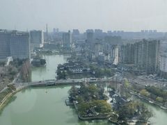 -云顶旋转自助景观餐厅