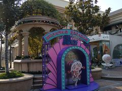 -王府井奥莱临潼小镇(临潼店)