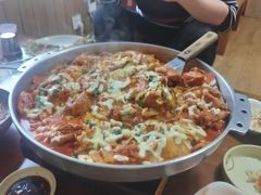 -亲昵春川鸡排(韩国美食街店)