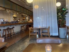 -ROAST coffee & eatery