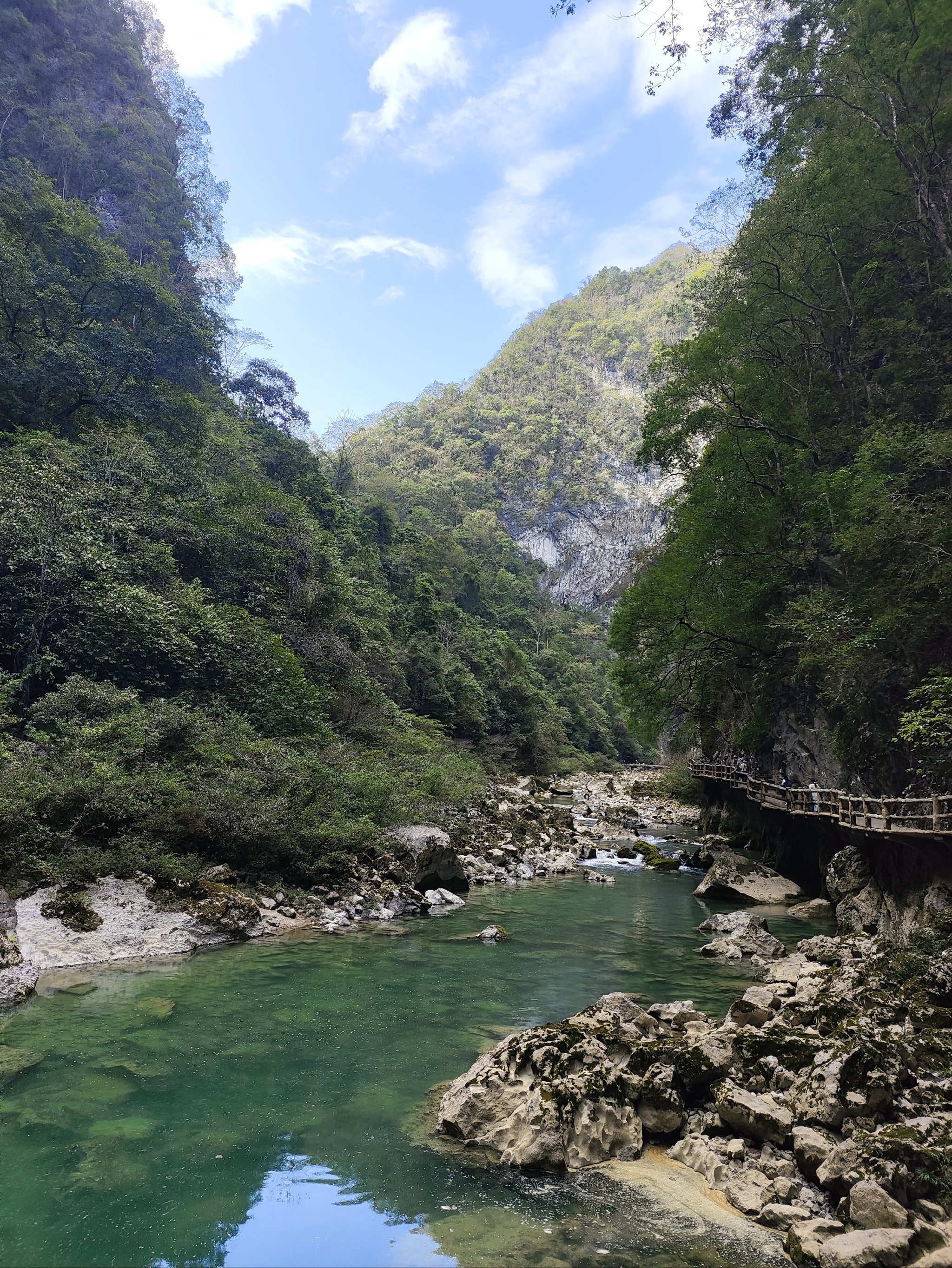走完小七孔景区接着就是大七孔景区,门口可