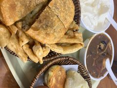 -穆彦华逍遥镇胡辣汤(岗坡路店)