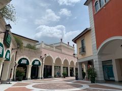 -佛罗伦萨小镇广佛名品奥特莱斯(疏港路店)