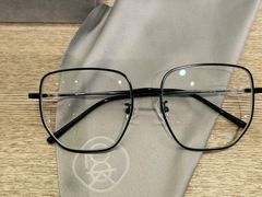 -LOOK眼镜·蔡司依视路配镜(宝山万达店)