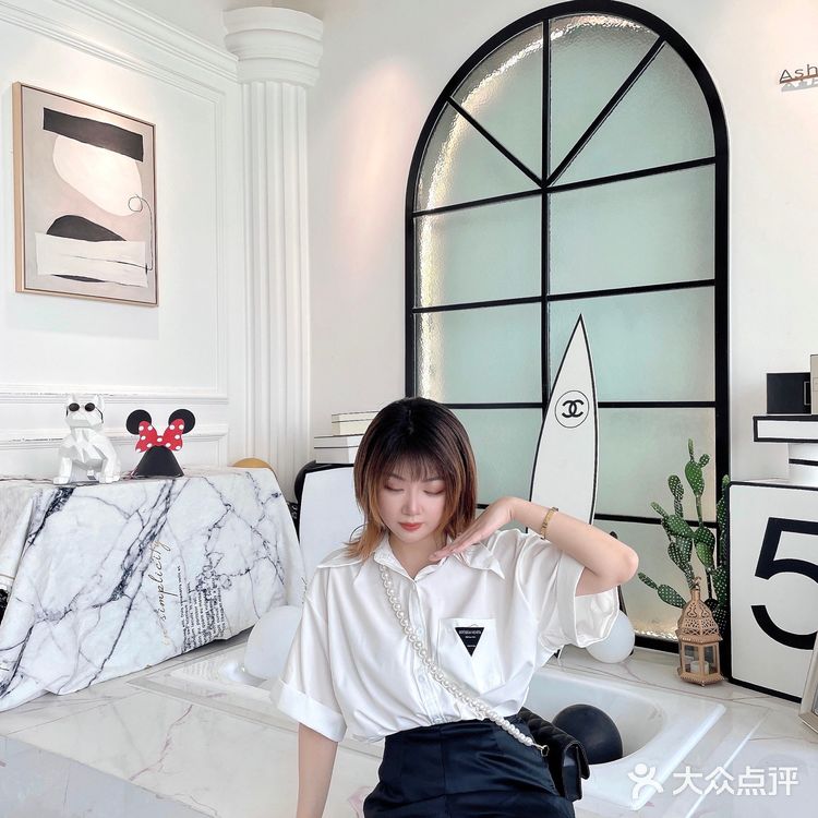 东方之门的水晶宫咖啡店！非常出片！