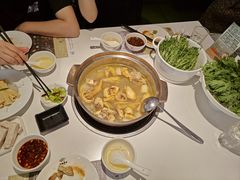 -烹然四季椰子鸡火锅(姚家园万象汇店)