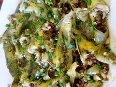 清蒸溪水黄骨鱼-桂头农贸综合批发市场