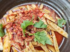 春笋烧牛肉-拾光与烟火丨炭火串烧·自贡小活鲜(西村大院店)