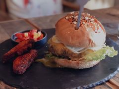 经典芝士汉堡-HIGH FIVE哈福手工汉堡(桂林路店)