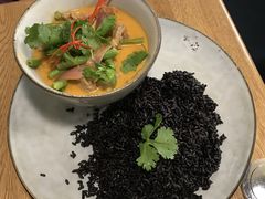 泰式红咖喱牛肉饭-Wagas沃歌斯(太古汇店)